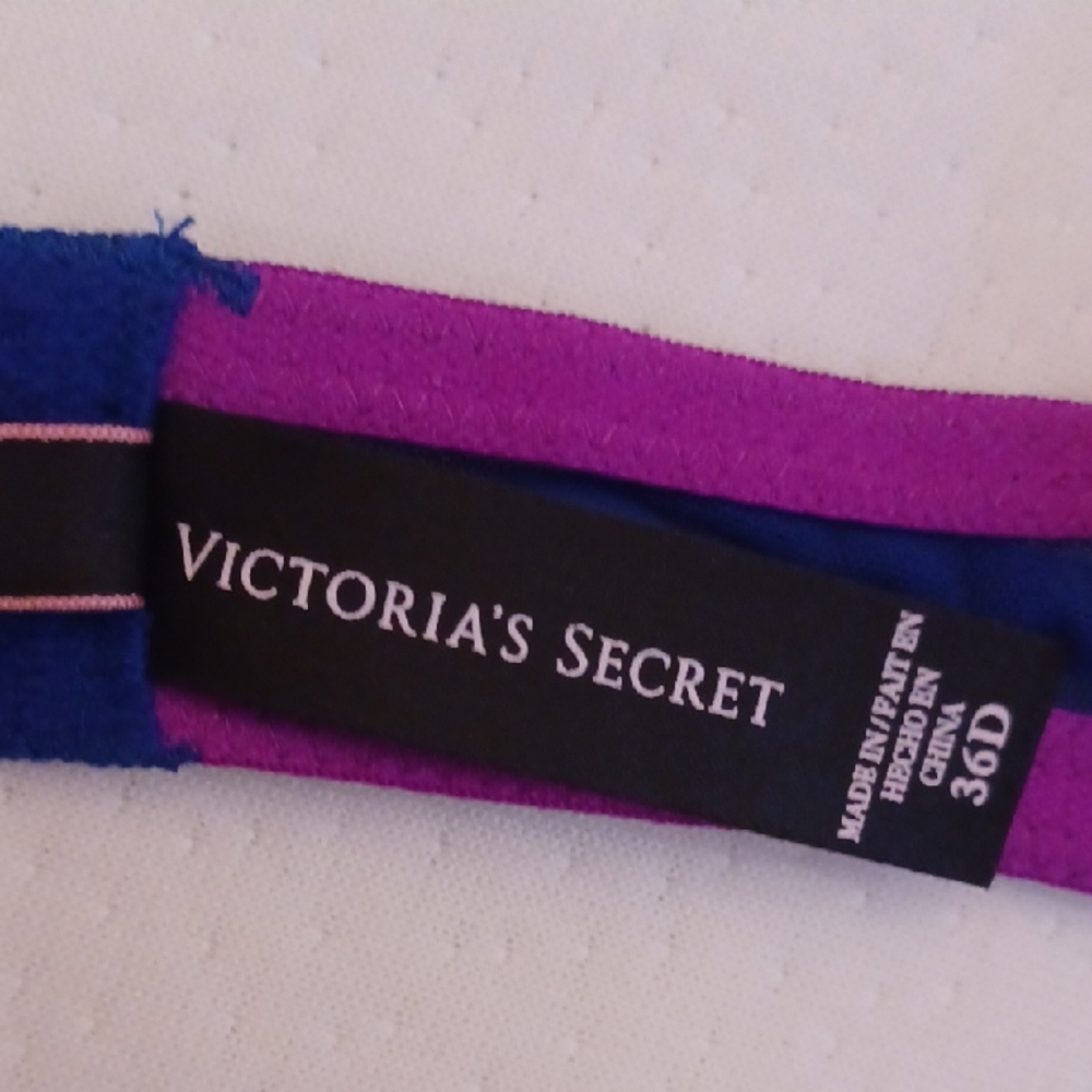 Blue and Black Lace Bra - Picture 5 of 7